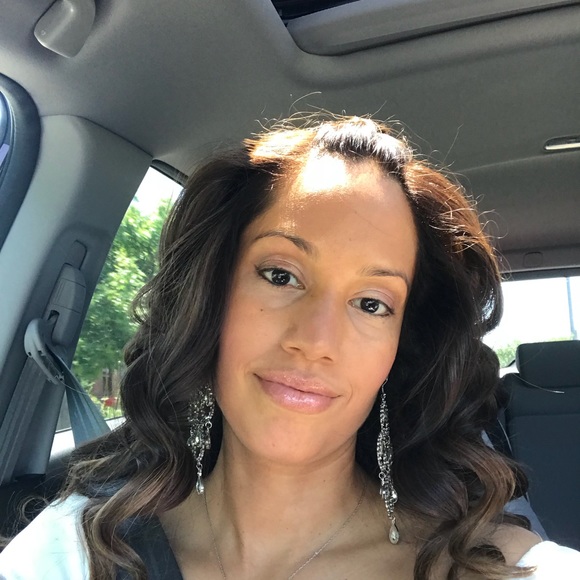 Meet your Posher, Rebecca - Picture 1 of 1